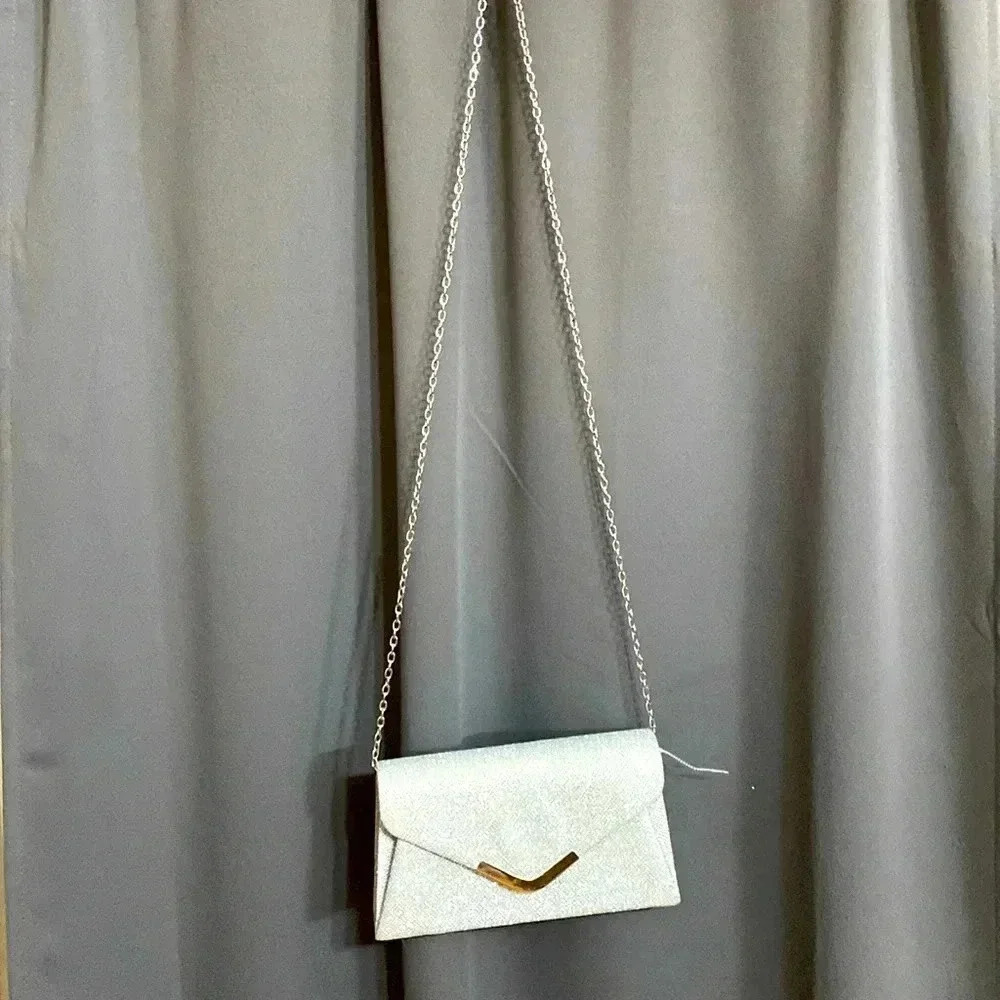 NEW BLUSH EVENING SILVER SPARKLY EVENING‎ PURSE SILVER REMOVABLE CHAIN
